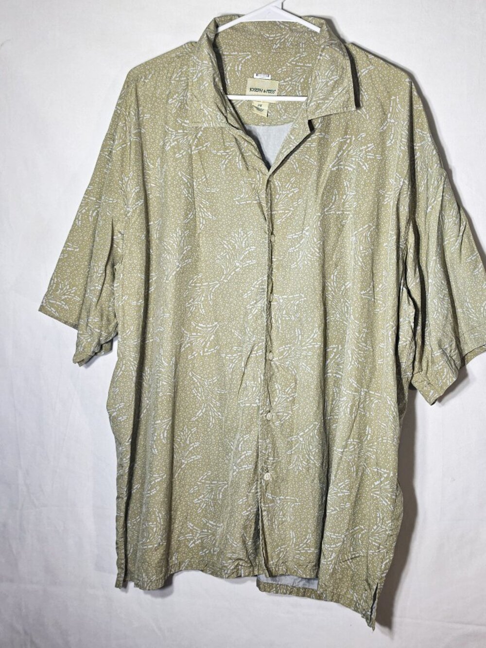 Joseph & Feiss Green button up 100% silk 2X